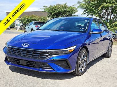 Used 2025 Hyundai Elantra Limited
