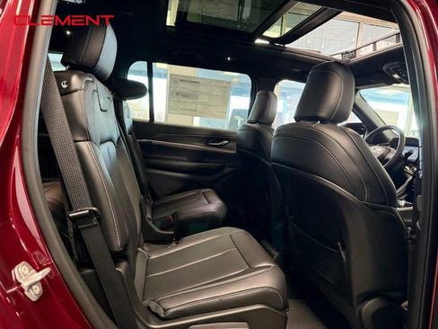 New 2025 Jeep Grand Cherokee L Limited AWD/4WD image 4
