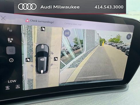 Certified 2026 Audi Q3 quattro 2.0T w/ 20" Wheel Package AWD/4WD image 18