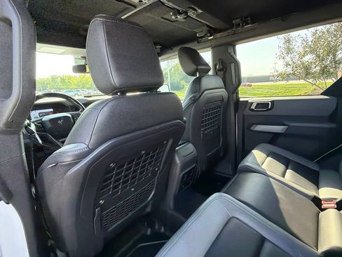 Used 2023 Ford Bronco Black Diamond w/ Sasquatch Package AWD/4WD image 41