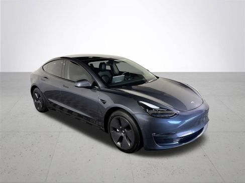 Used 2022 Tesla Model 3 Long Range AWD/4WD image 4