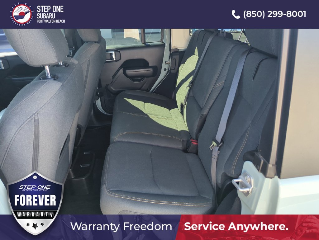 Used 2024 Jeep Wrangler Unlimited w/ Convenience Group AWD/4WD image 28