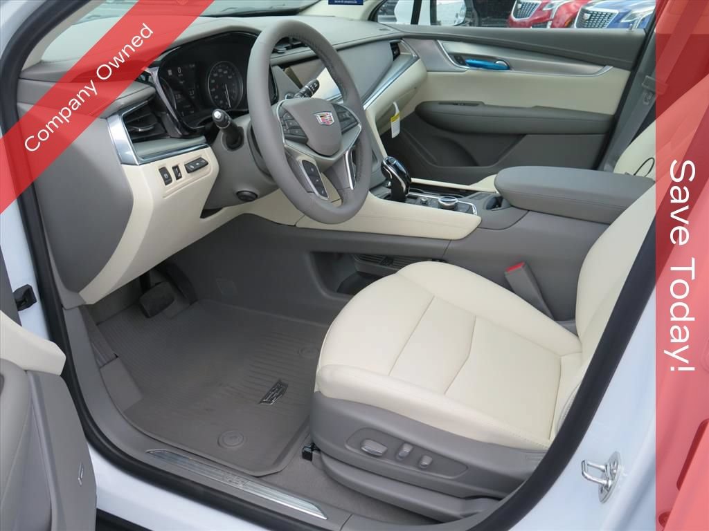 New 2026 Cadillac XT5 Premium Luxury w/ Driver Assist Package FWD image 9