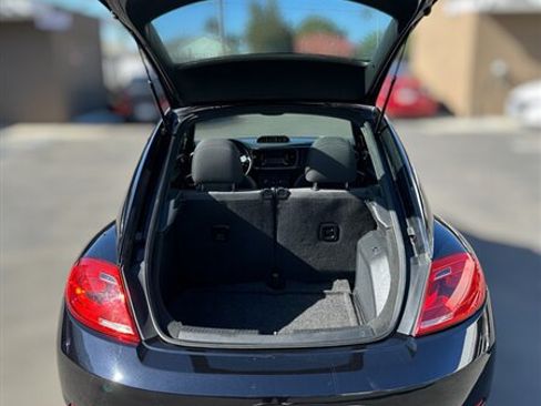 Used 2013 Volkswagen Beetle Turbo FWD image 9
