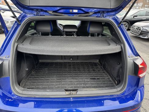 Used 2022 Volkswagen Golf R image 26