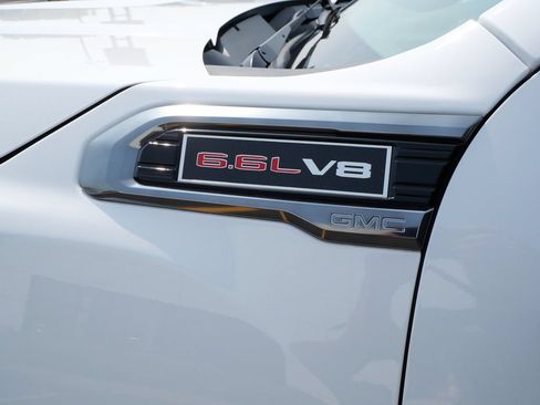 Used 2022 GMC Sierra 3500 AT4 w/ AT4 Premium Plus Package AWD/4WD image 12