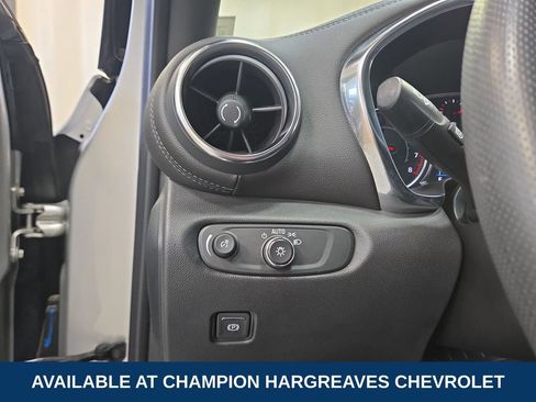 Used 2021 Chevrolet Blazer LT FWD image 23
