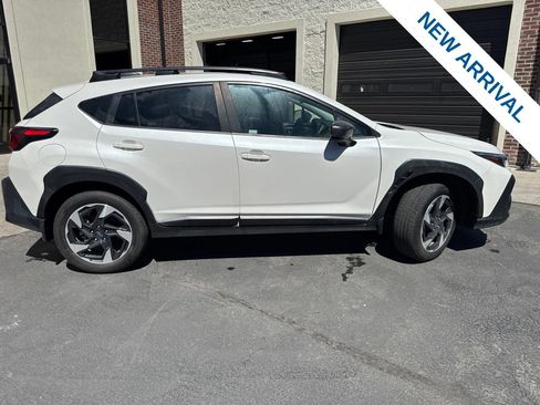 Used 2024 Subaru Crosstrek 2.5i Limited w/ Crosstrek Mirror Package AWD/4WD image 8