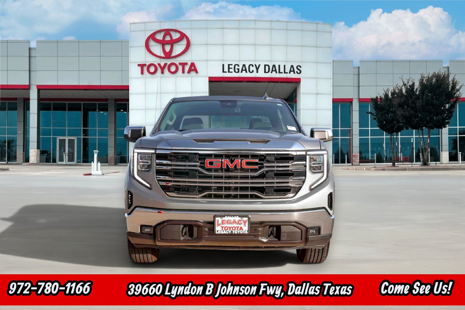 Used 2025 GMC Sierra 1500 SLT AWD/4WD image 6