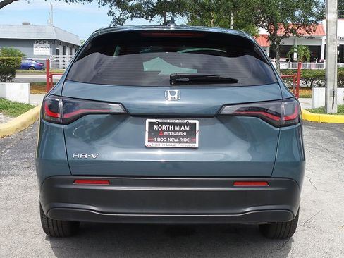 Used 2025 Honda HR-V LX image 9