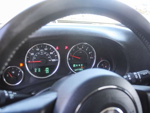 Used 2012 Jeep Wrangler Unlimited Sport AWD/4WD image 19