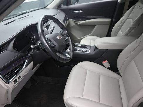 Used 2023 Cadillac XT4 Luxury FWD image 12