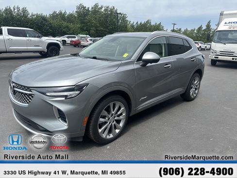Used 2023 Buick Envision Avenir FWD image 3