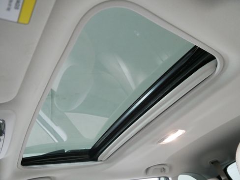 Used 2017 Subaru Outback 2.5i Limited image 32