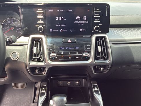 Used 2021 Kia Sorento S FWD image 29