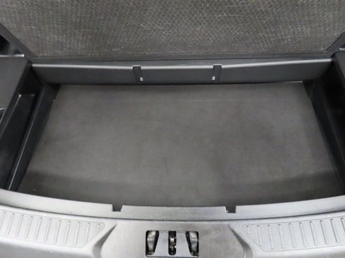 Used 2025 Ford Explorer Platinum image 36