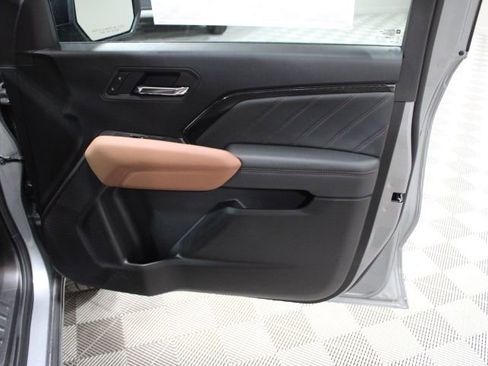 New 2026 GMC Canyon AT4 w/ Nightfall Essentials Package AWD/4WD image 24