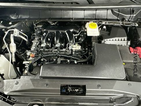 Certified 2025 Nissan Pathfinder SL AWD/4WD image 29