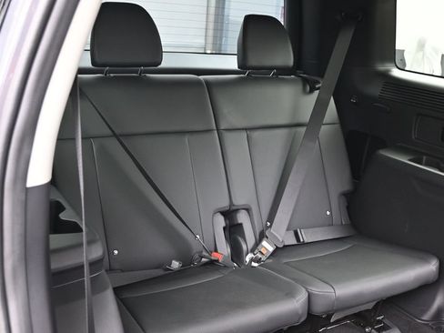 Used 2025 Hyundai Santa Fe SEL FWD image 33