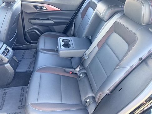 Used 2024 Chevrolet Equinox EV RS image 17