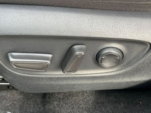 Used 2025 Toyota RAV4 XLE image 23