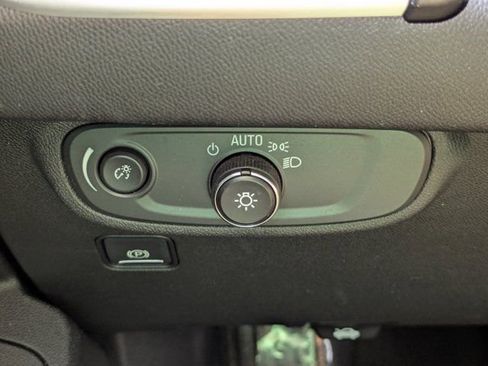 Used 2020 GMC Terrain SLE w/ Driver Convenience Package image 27