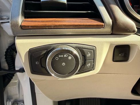 Used 2018 Ford Fusion Platinum image 18