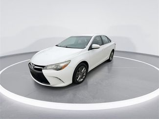 Used 2016 Toyota Camry SE video 4
