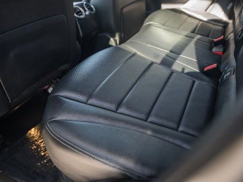 Used 2022 Mercedes-Benz GLC 300 4MATIC image 32