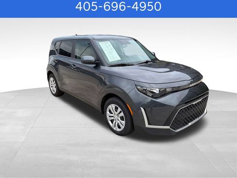 Used 2023 Kia Soul LX FWD image 8