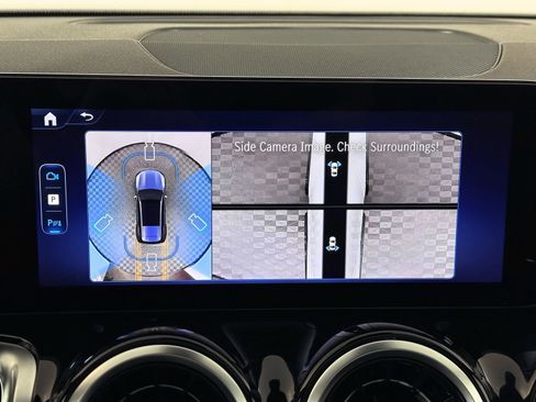 Used 2026 Mercedes-Benz GLB 250 4MATIC image 37