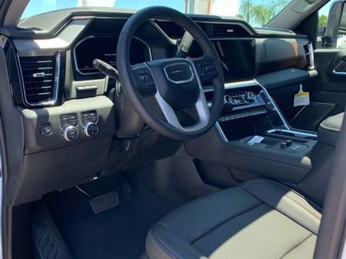 Used 2024 GMC Sierra 3500 Denali w/ Denali Reserve Package AWD/4WD image 19