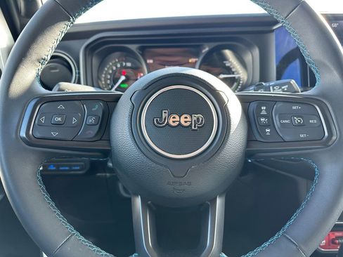 Used 2024 Jeep Wrangler Unlimited Rubicon 4xe image 21