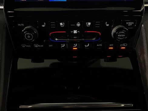 Certified 2022 Jeep Grand Cherokee Trailhawk AWD/4WD image 17