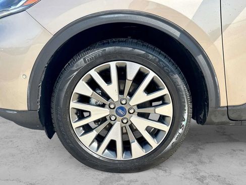 Used 2020 Ford Escape Titanium AWD/4WD image 13