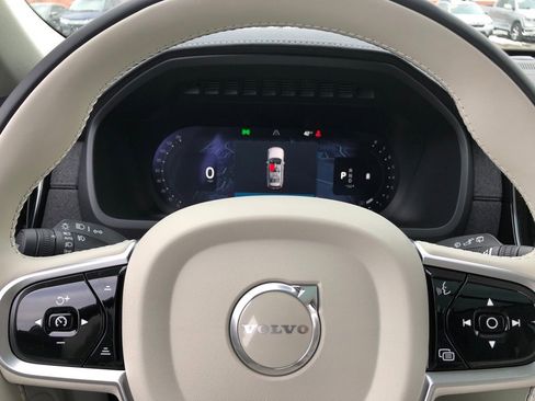 New 2026 Volvo XC90 B6 Ultra w/ Protection Package image 19