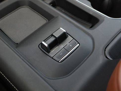 Used 2024 GMC Sierra 3500 Denali Ultimate AWD/4WD image 20