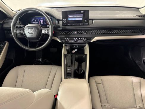 Used 2023 Honda Accord LX image 37