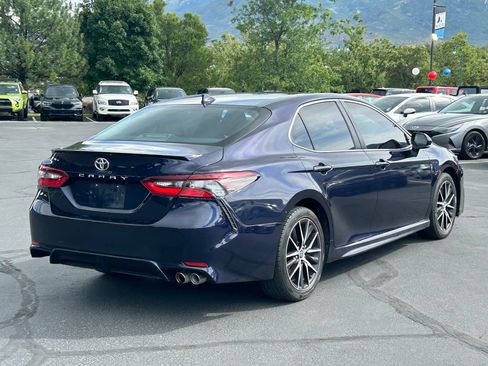 Used 2022 Toyota Camry SE FWD image 4