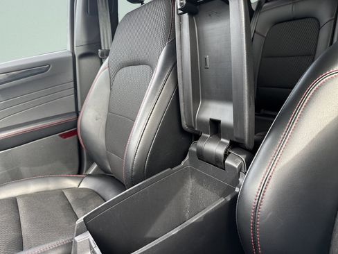 Used 2025 Ford Escape ST-Line AWD/4WD image 19