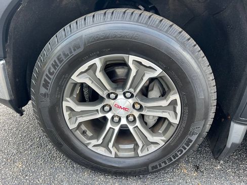Used 2020 GMC Sierra 1500 SLE w/ X31 Off-Road Package AWD/4WD image 12