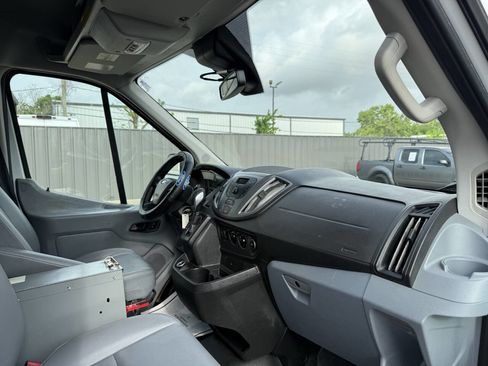 Used 2018 Ford Transit 350 148 Medium Roof RWD image 9