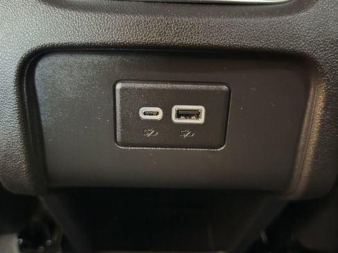 Used 2025 Chevrolet Blazer LT image 13