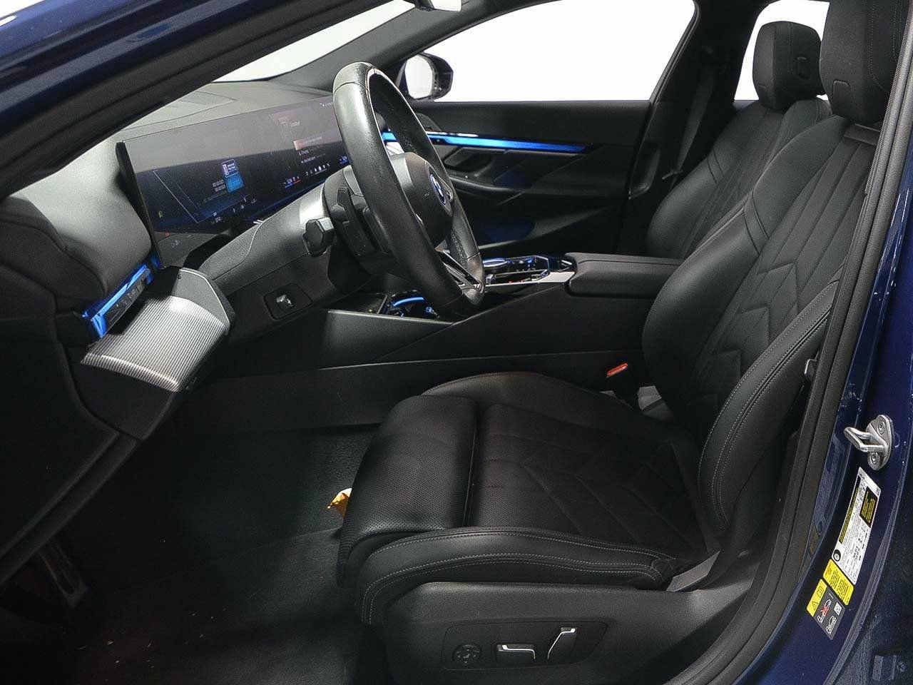 Used 2024 BMW i5 eDrive40i w/ M Sport Package RWD image 8