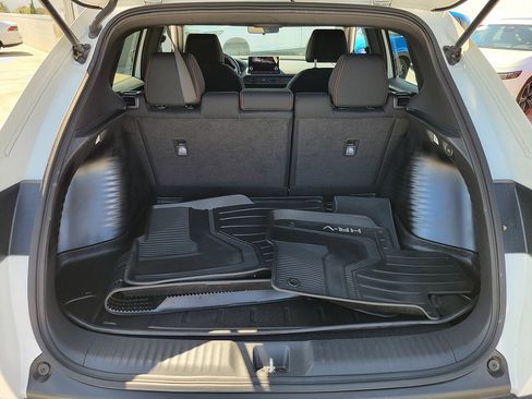 Used 2023 Honda HR-V Sport image 9