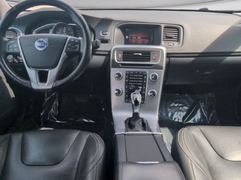 Used 2018 Volvo S60 T5 Dynamic w/ Vision Package FWD image 13