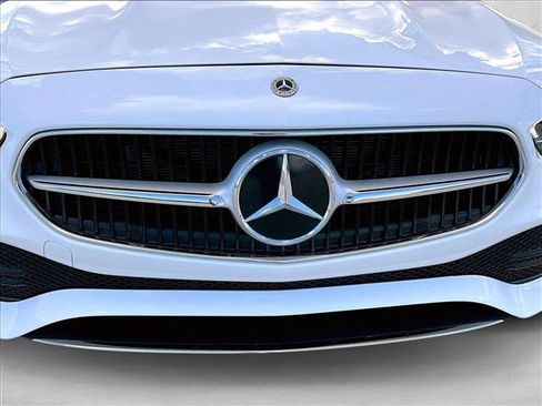 Used 2025 Mercedes-Benz C 300 Sedan image 30