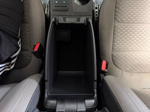 Used 2022 Ford Escape SE w/ Convenience Package FWD image 41