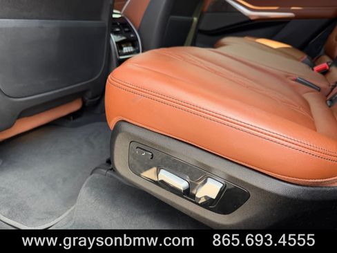 Used 2022 BMW X7 M50i AWD/4WD image 20