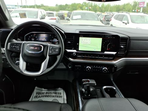 Used 2025 GMC Sierra 1500 Elevation w/ Elevation Premium Package image 10